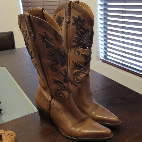 Brown Western Embroidered Women's Boots - Picture 1 of 8